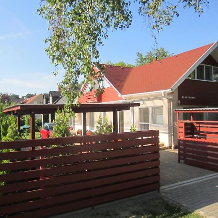 Elso Fecske Apartmanok Сиофок Екстериор снимка