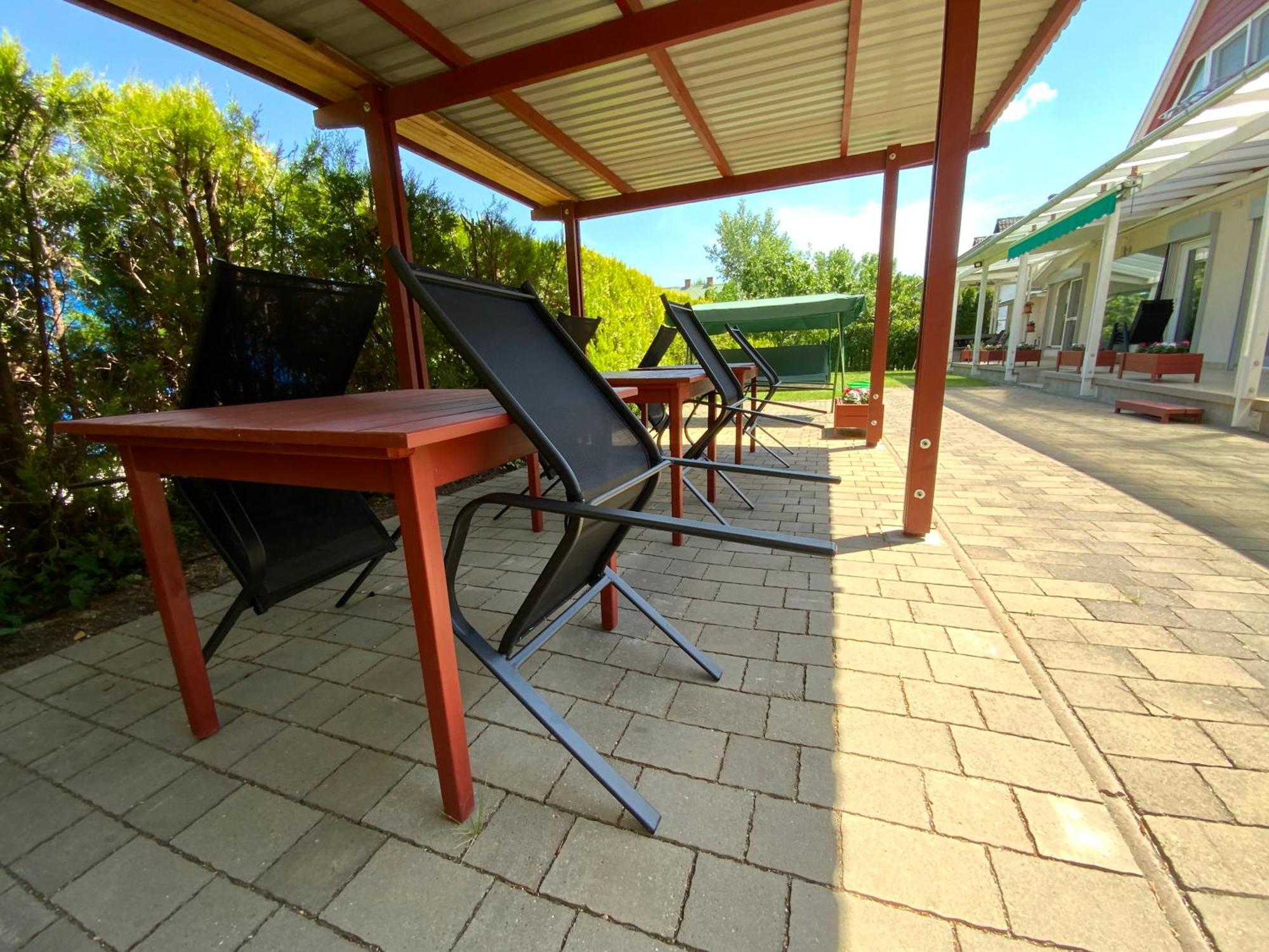 Elso Fecske Apartmanok Сиофок Екстериор снимка